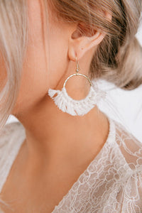 2" white texture threaded tassel earrings